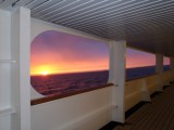 prachtige zonsondergang, gezien vanaf het dek bij onze hut