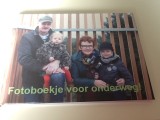 Foto boekje mee voor onderweg