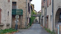 Straatje in Cajarc (en toevallig hier geen platanen)