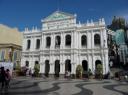 Portugees gebouw en Portugese straatstenen