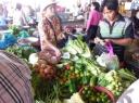 inkopen doen op de markt (2)