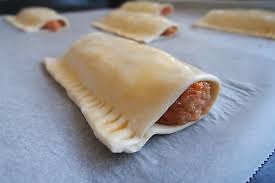 Saucijzenbroodje