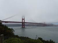 Golden Gate Bridge in de mist