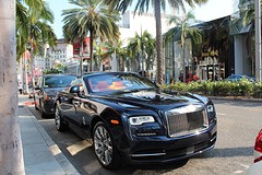 Bij duur winkelen hoort een Rolls Royce