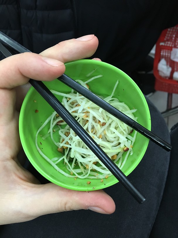 Nom thit bo ko