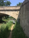 Onder brug door