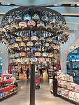 Istanbul  splinternieuw Airport.  Groot !!!