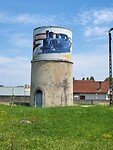 Beschilderde watertoren