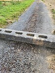 Balkje over het fietspad