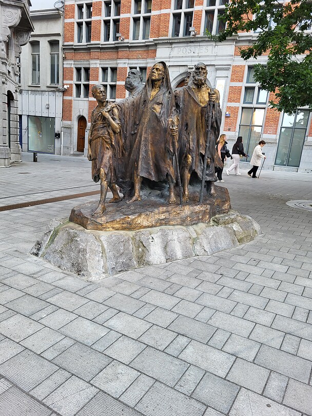 Beeld Jacob voor Kathedraal