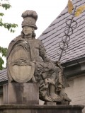 Ridder bij kasteel.