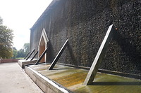 Tja, wat is dit? Water stroomt langs takjes. Zou gezond moeten wezen bij inademen.
