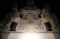 Een barokke fontein bij nacht. Voor de liefhebber.