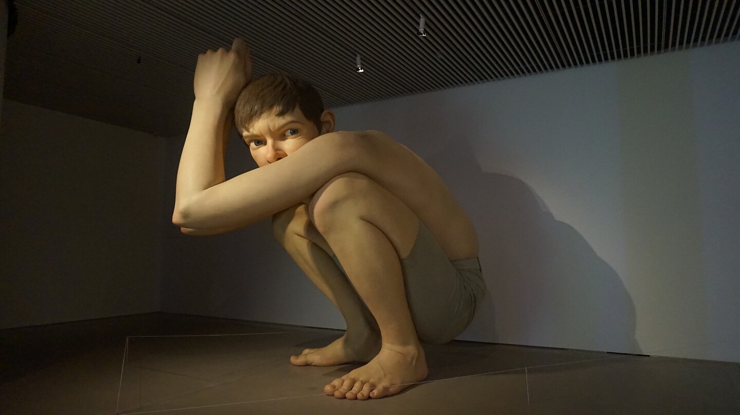 Mueck: “Ik werk eindeloos aan de buitenkant, maar het gaat om de binnenkant”