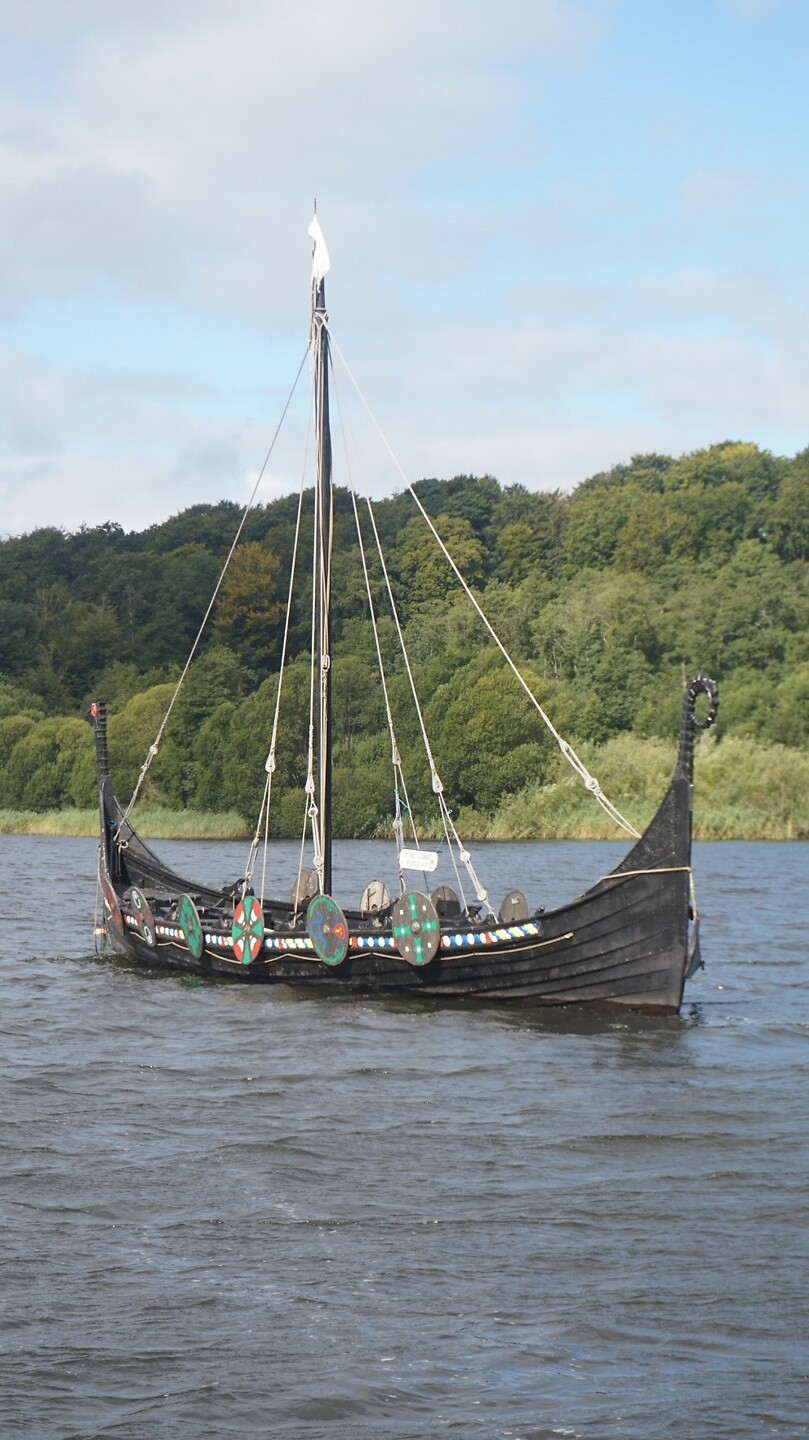 Replica van Vikingschip.