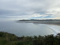 Vlakbij surfstrand Loredo