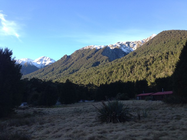 Knobbs Flat aan de Milford Highway, overnachten in the middle of nowhere, zonder internet :)