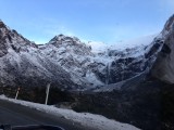 Op naar Milford Sound, de zandwagen had in de vroegte al gestrooid, lekker glibberen dus.