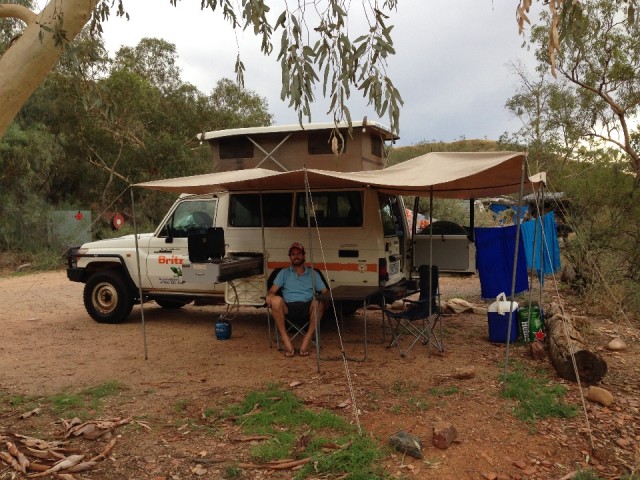 Helemaal het mannetje in Ormiston Gorge bush camp!