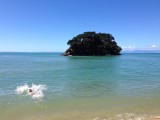 Bommetje na de lunch bij weer zo'n tropisch paradijsje @ Abel Tasman NP