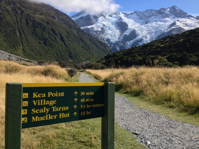 Op naar de Mueller hut na een ochtend storm en regen. Halleluja NZ's weer!