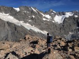 Hanging ice, rockfalls en gletsjer gebulder in de aanliggende vallei!