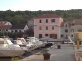 De gebouwen in Zlarin
