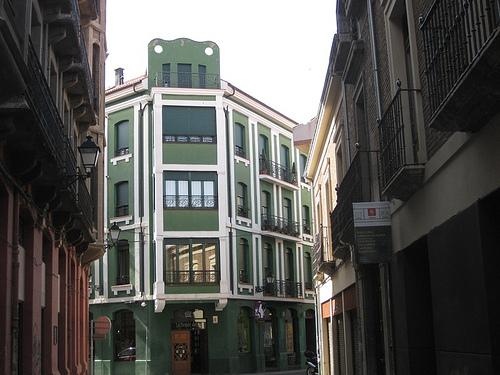 Leon