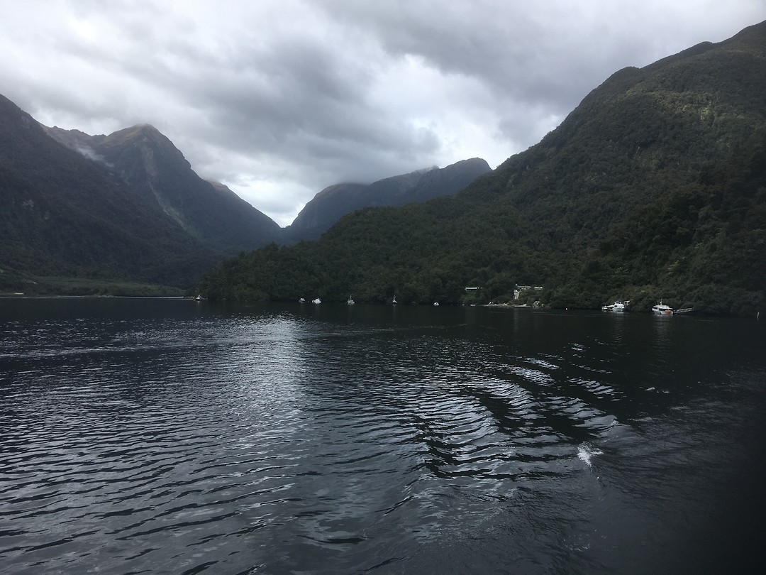 Vertrek uit Deep Cove