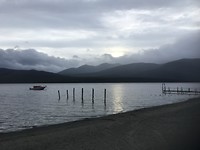 De zon zakt in Lake Te Anau