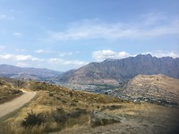 Op de top uitzicht richting vliegveld