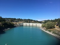 Damwand in Tekapo River