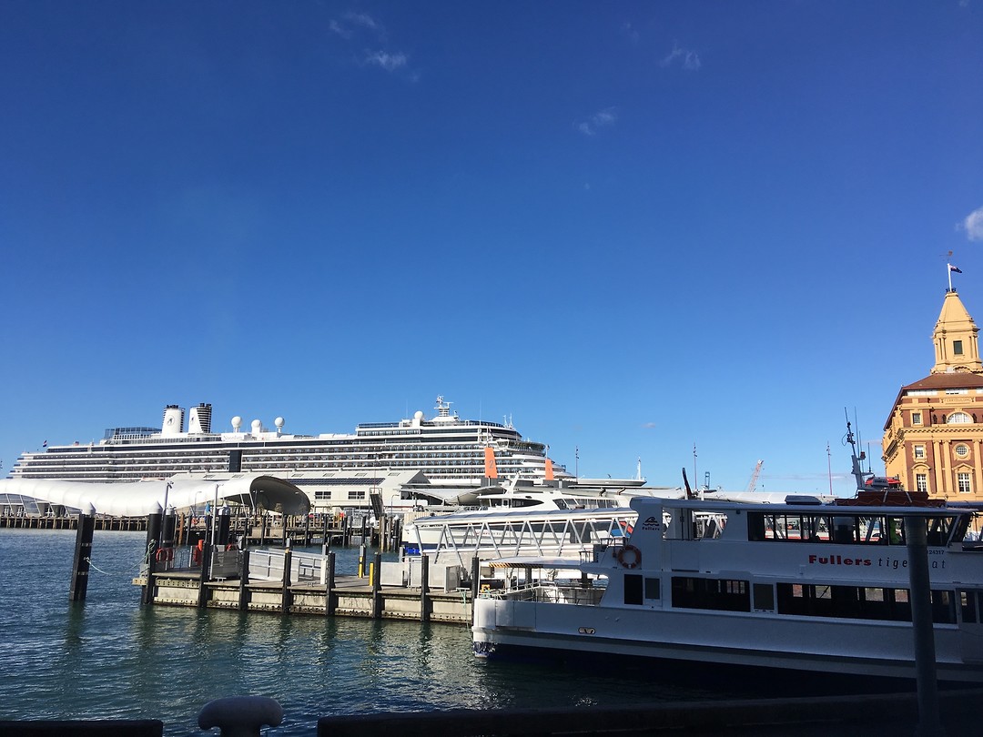 Ferry terminal tussen Queens en Princess Wharf