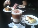 aan de koffie bij ons stamcafé Bud