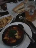 ons diner bij Khizina (= hut) werd nu opgeluxt door een accordeonvirtuoos