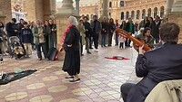 Zang & dans op de Plaza de España
