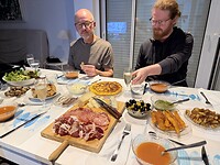 aan tafel!