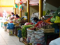 Locale markt ollantaytambo