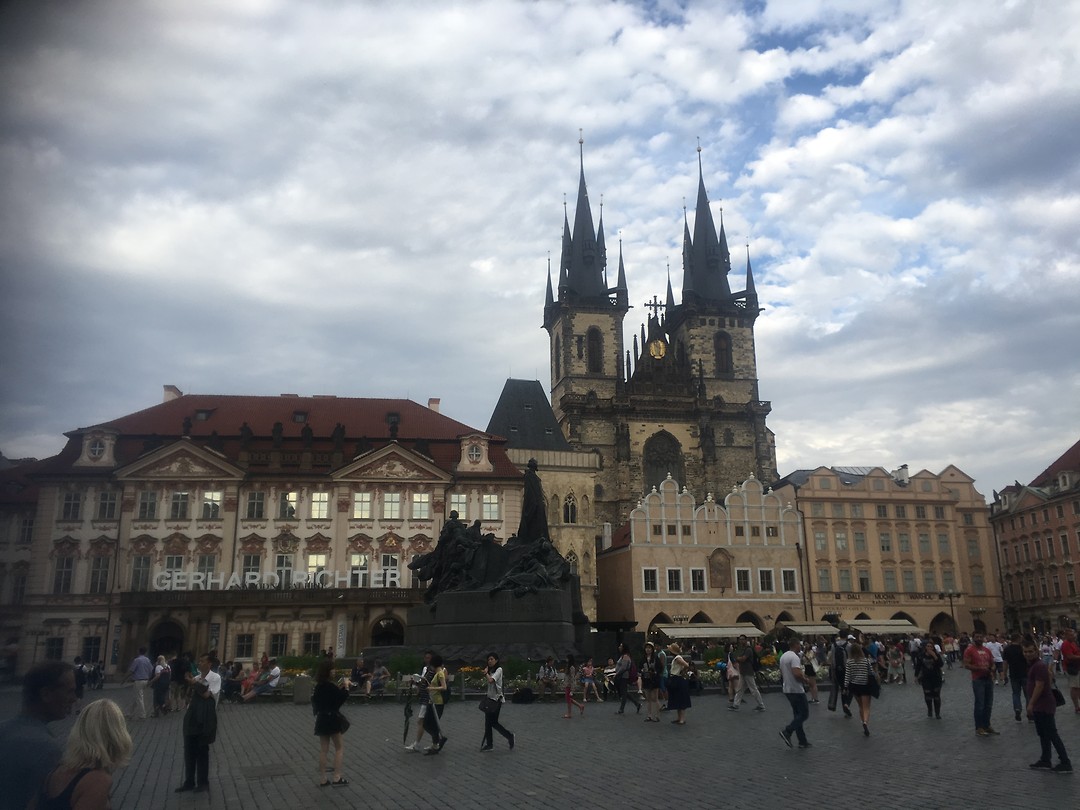 Staromestske namesti