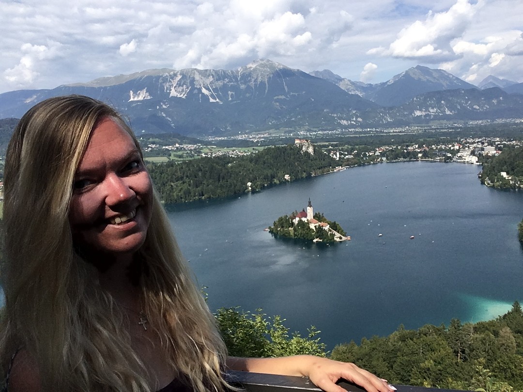 Na de stijle klim, het prachtige uitzicht vanaf Mala Osojnica