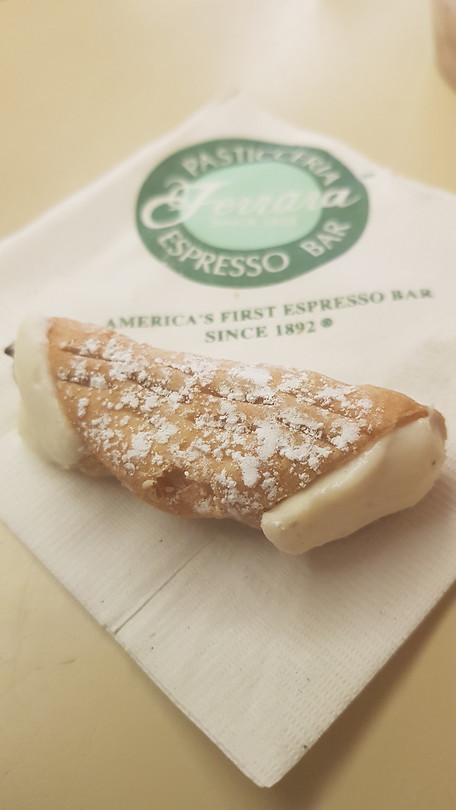 Cannoli - Little Italy - food tour