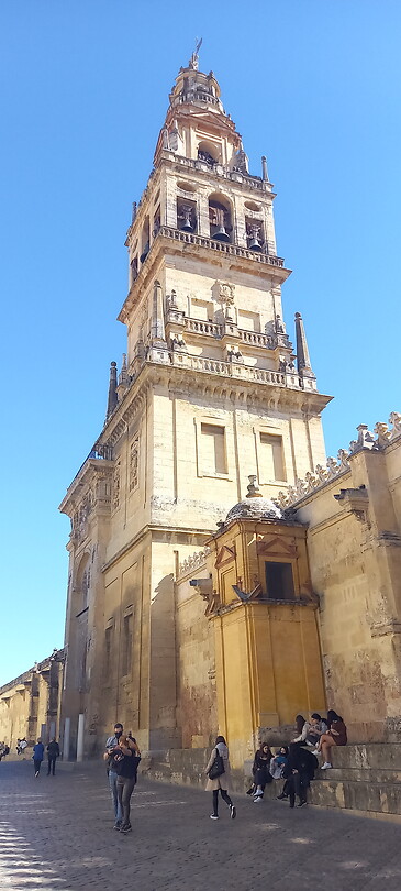 De toren van de Mezquita