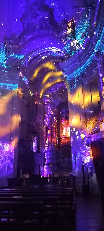 Lichtshow in de kerk