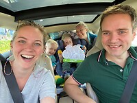 Met zn alle in de auto!