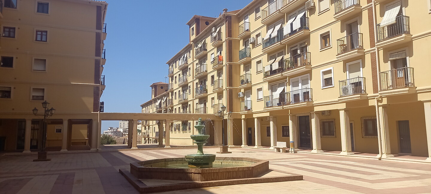 Het plein van ons appartementencomplex