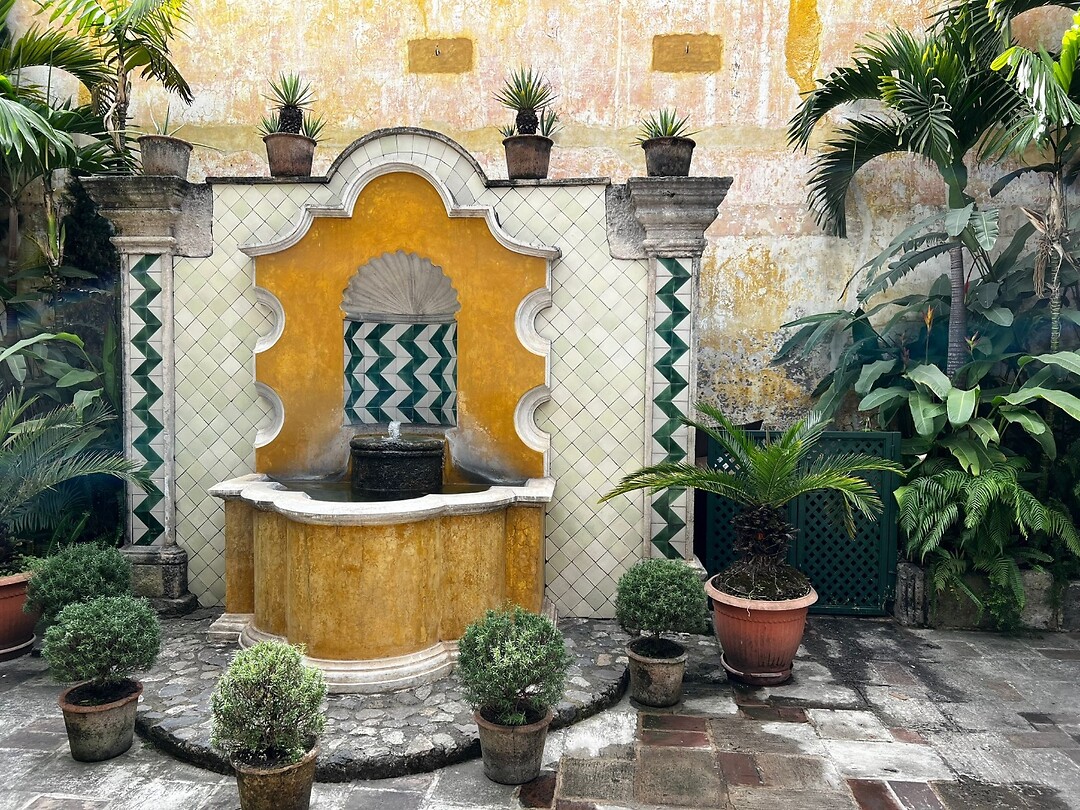 Bij Café Condesa