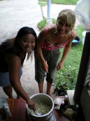 Ja ja Ing... ook in Thailand wordt het koken! :-P