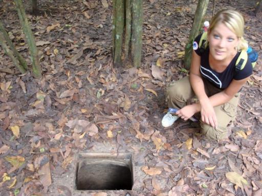 Cu Chi tunnels... jaja zelfs Ing past er niet in!