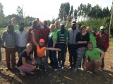 Op de foto met locals