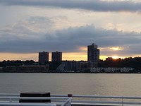 Zonsondergang met uitzicht op Jersey City